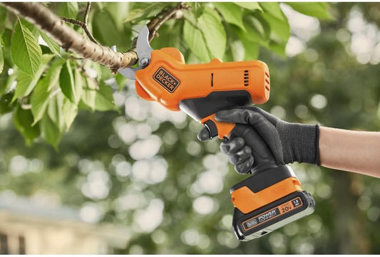 BLACK+DECKER 20V MAX* Cordless Pruner Kit